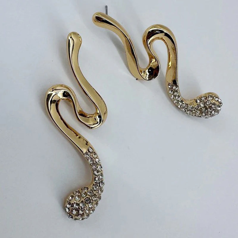 Chic Geo Line Design Post Back Earrings